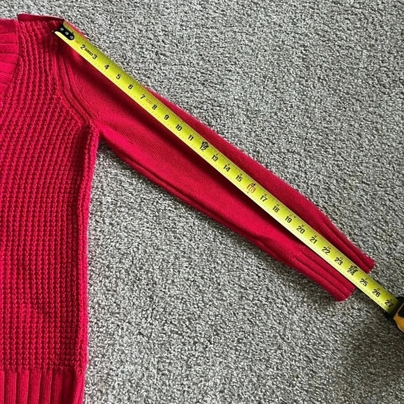 DKNY RED V NECK KNIT SWEATER SIZE MEDIUM - Picture 10 of 13